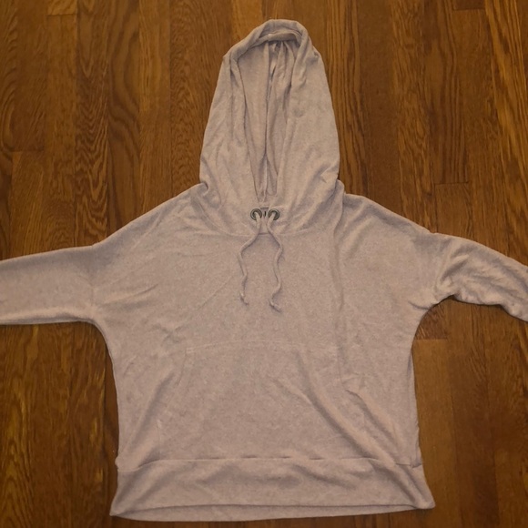 A light sweater - Picture 1 of 3